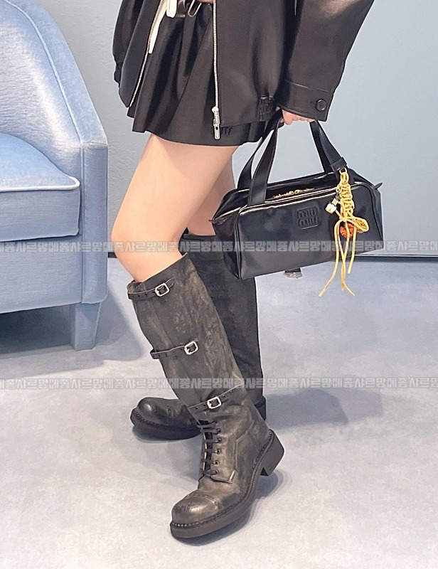 미우미우가죽탑핸들백  20260523 110005 034.jpg