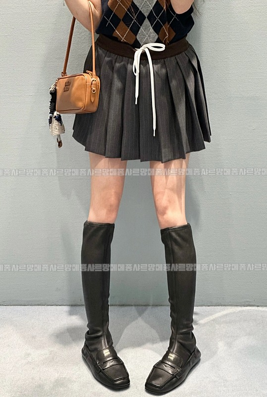 미우미우로고레더파우치숄더백  20260523 111503 021.jpg