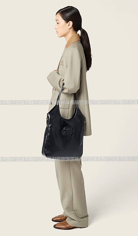 미우미우아이비가죽백  20260523 122955 020.jpg