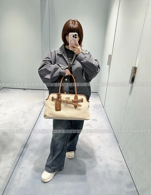 미우미우아방뛰르캔버스  20260530 104310 006.jpg