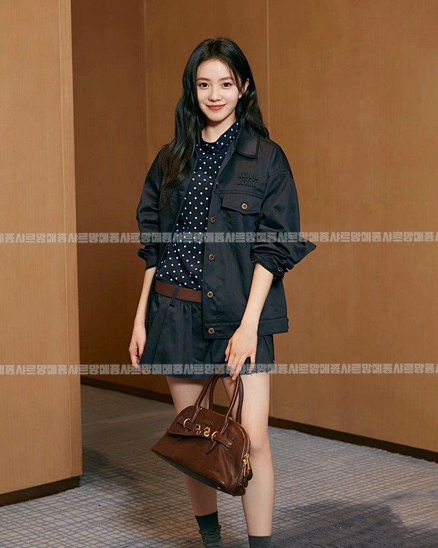 미우미우아방뛰르나파가죽백  20260530 112033 028.jpg