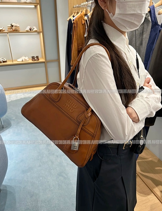 미우미우비방나파가죽백  20260530 121545 061.jpg