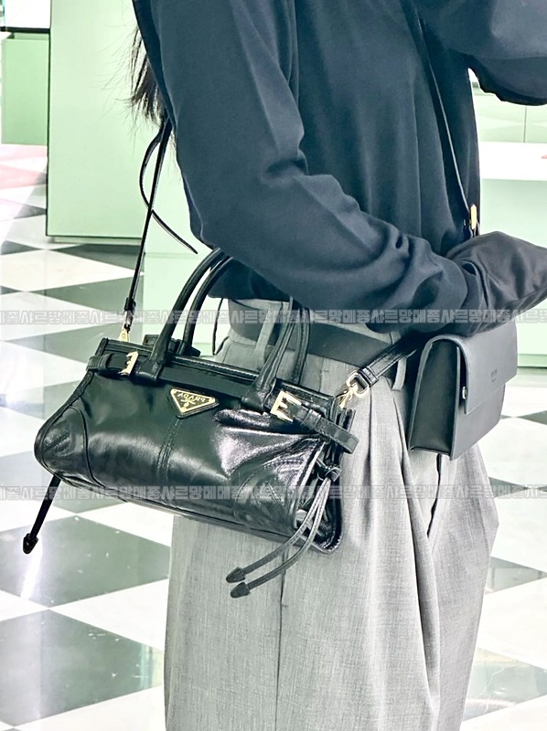 프라다보니가죽핸드백  20260601 103112 065.jpg