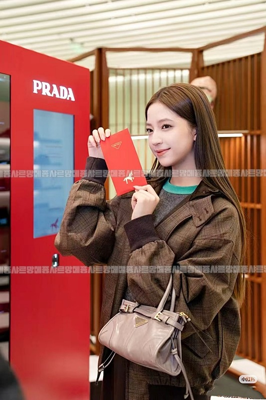 프라다보니가죽핸드백  20260601 103111 059.jpg