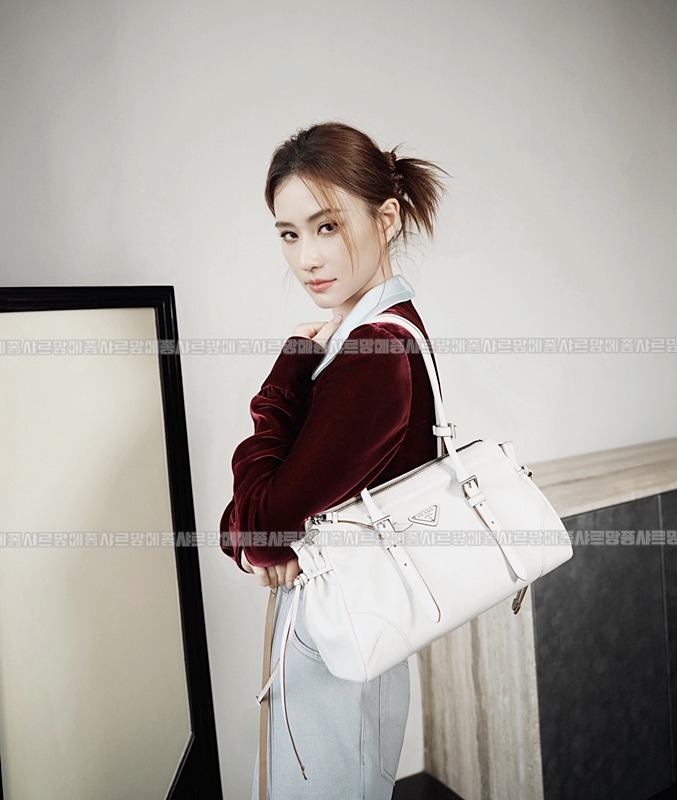 프라다보니미디움글라쎄가죽토트백  20260601 153519 072.jpg