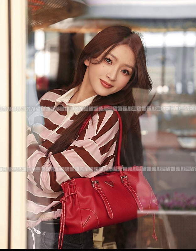 프라다보니미디움글라쎄가죽토트백  20260601 153515 055.jpg
