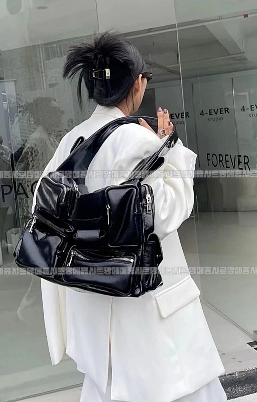 발렌시아가수퍼비지라지슬링백  20260603 142737 001.jpg