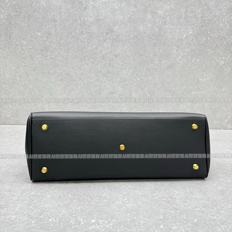 발렌시아가캐리캐리올백  20260604 110115 004.jpg