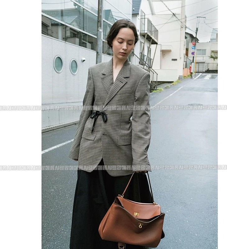 발렌시아가 로데오핸드백  20260606 104513 020.jpg