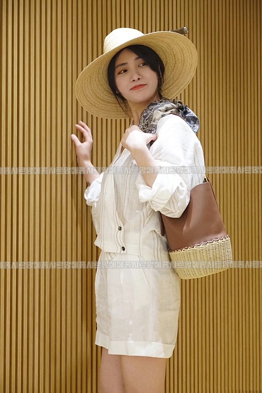로로피아나로투스버킷백  20260608 151117 008.jpg