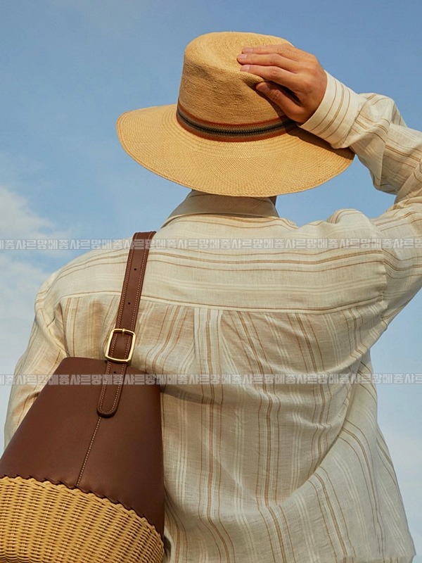 로로피아나로투스버킷백  20260608 151118 009.jpg