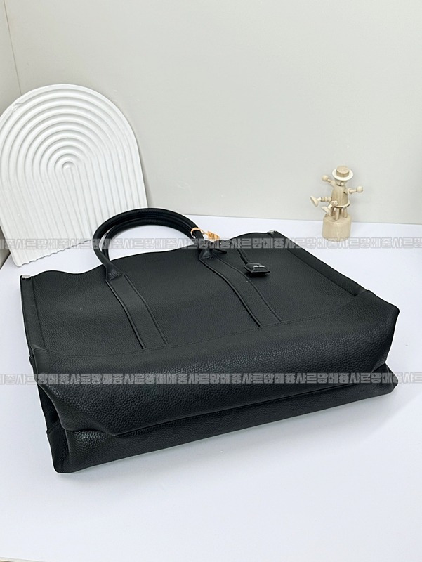 로로피아나빔토트백  20260611 133057 014.jpg