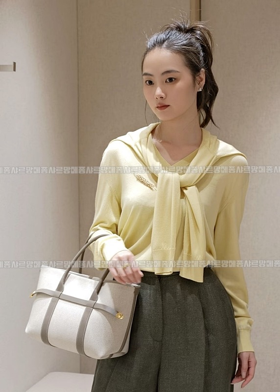로로피아나기에라쇼퍼백스몰  20260618 145341 011.jpg