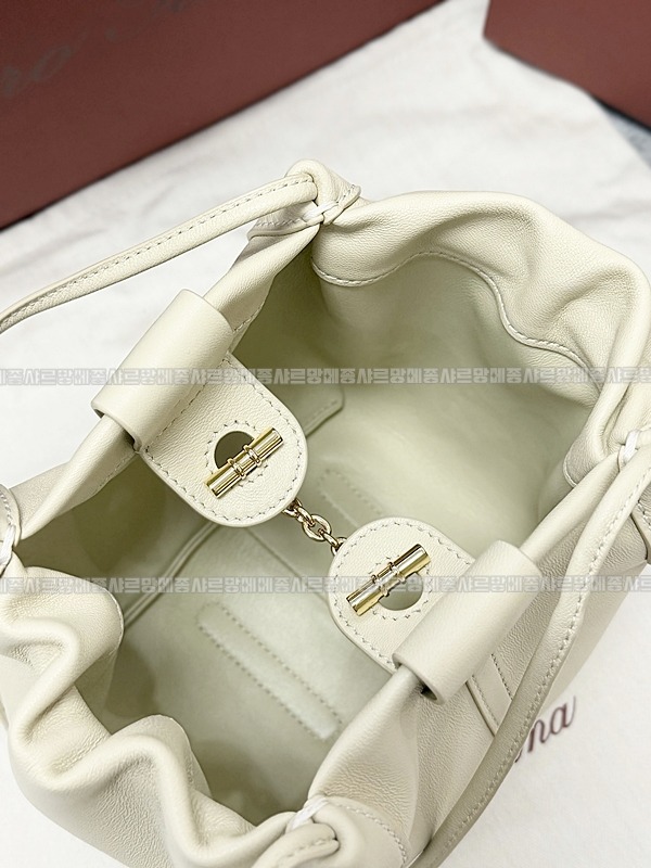 로로피아나베일소프트백20260620 100927 044.jpg
