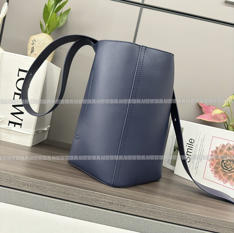 로에베미니페블버킷백  20260621 131554 011.jpg