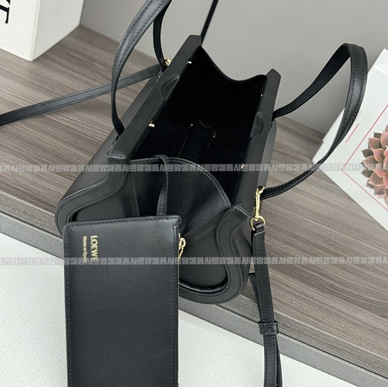 로에베클래스프백  20260623 171547 027.jpg