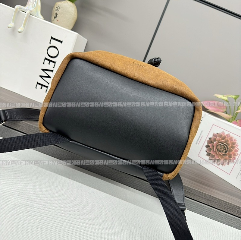 로에베플라멩코백팩  20260626 102705 033.jpg
