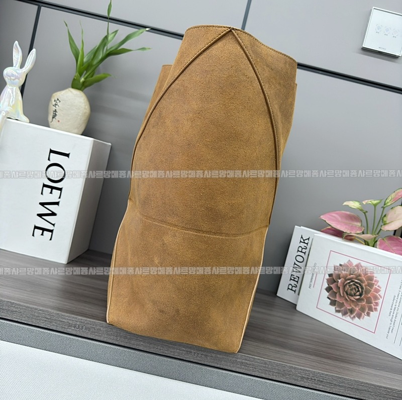 로에베퍼즐폴드토트백  20260627 145435 012.jpg