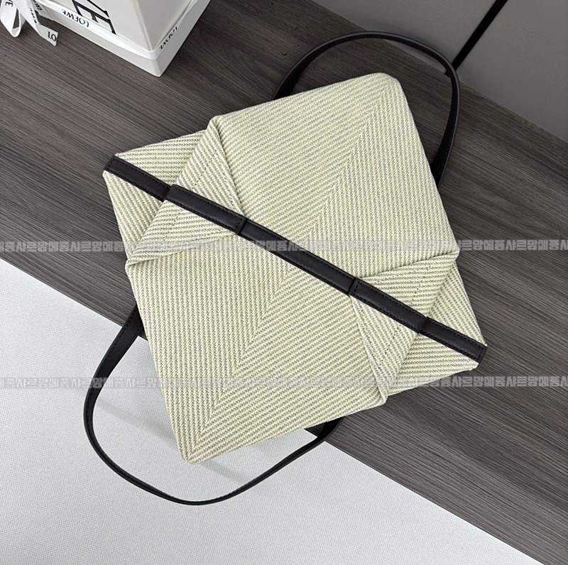 로에베퍼즐폴드토트백  20260628 153630 017.jpg