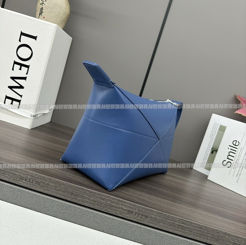 로에베퍼즐폴드파우치  20260628 172421 024.jpg