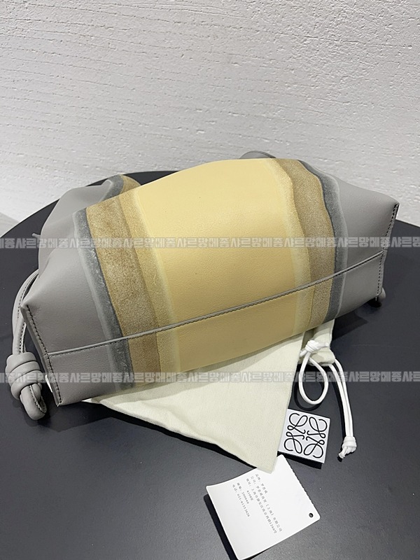로에베프라멩코클러치  20260628 174133 004.jpg