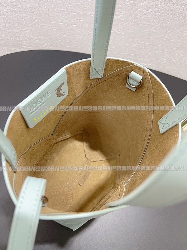 로에베X수지후지타팽권미니퍼즐폴드토트  20260629 093713 009.jpg