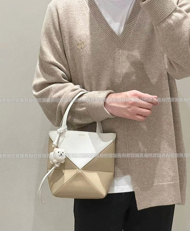 로에베퍼즐폴드토트백미니  20260629 100731 187.jpg