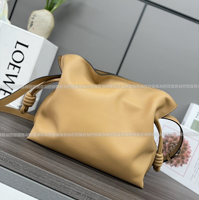 로에베플라멩코클러치백  20260703 133601 004.jpg