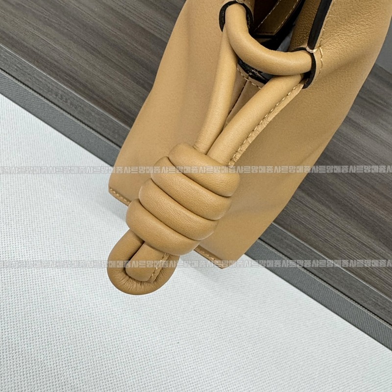 로에베플라멩코클러치백  20260703 133602 007.jpg