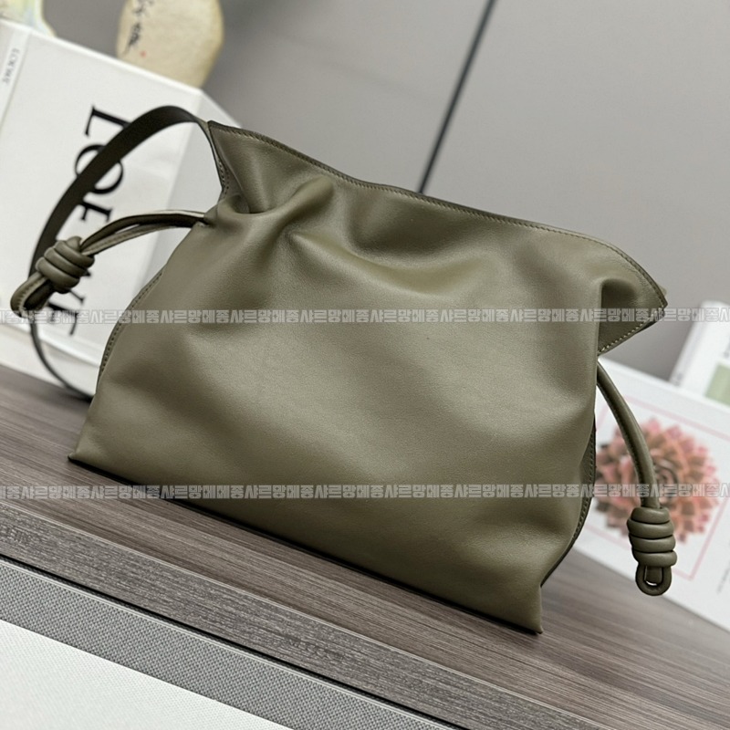 로에베플라멩코클러치백  20260703 133603 016.jpg