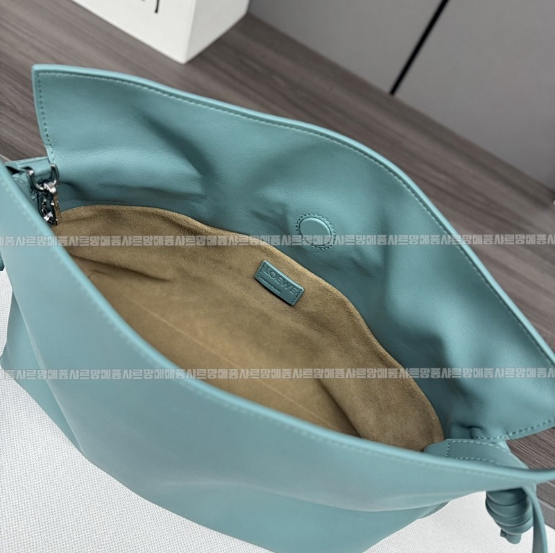 로에베플라멩코클러치백  20260703 133623 159.jpg