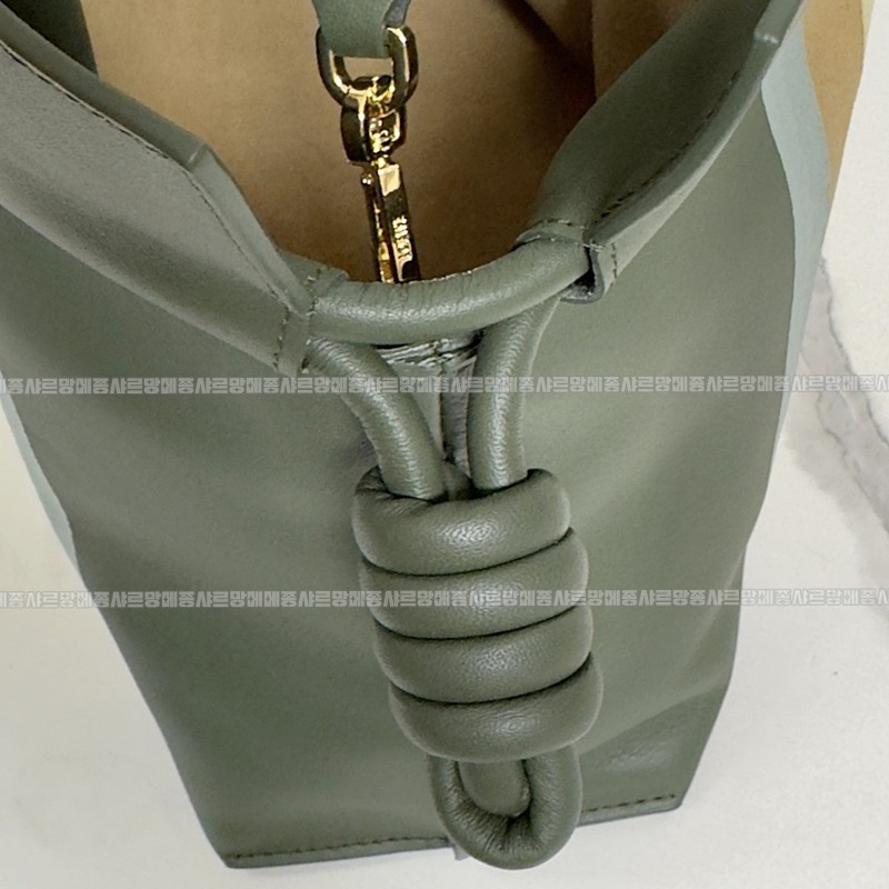 로에베프라멩코클러치랜드스케이프  20260705 120215 008.jpg