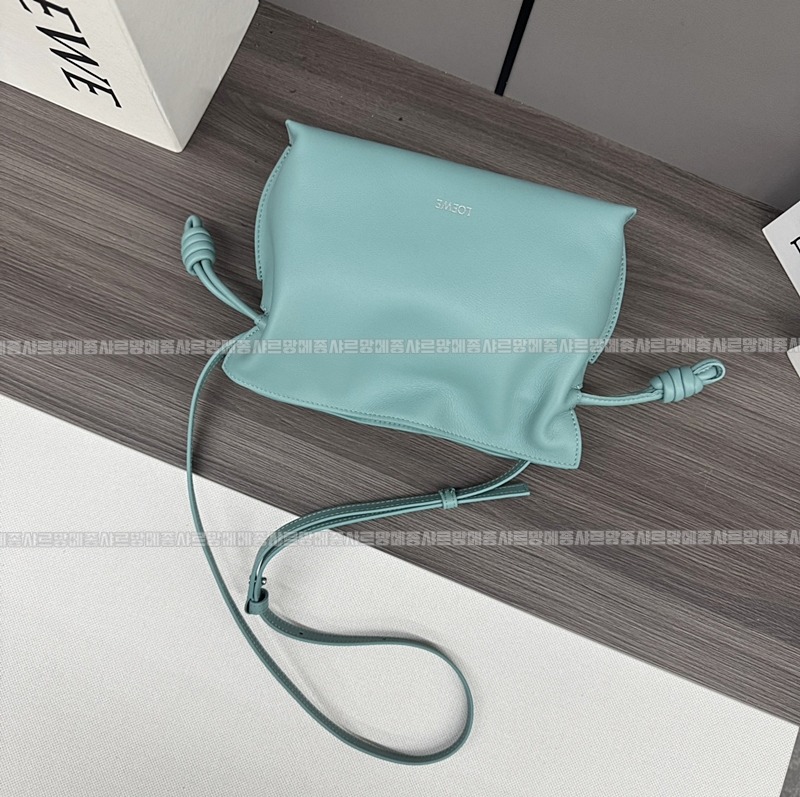 로에베플라멩코클러치  20260706 115045 016.jpg