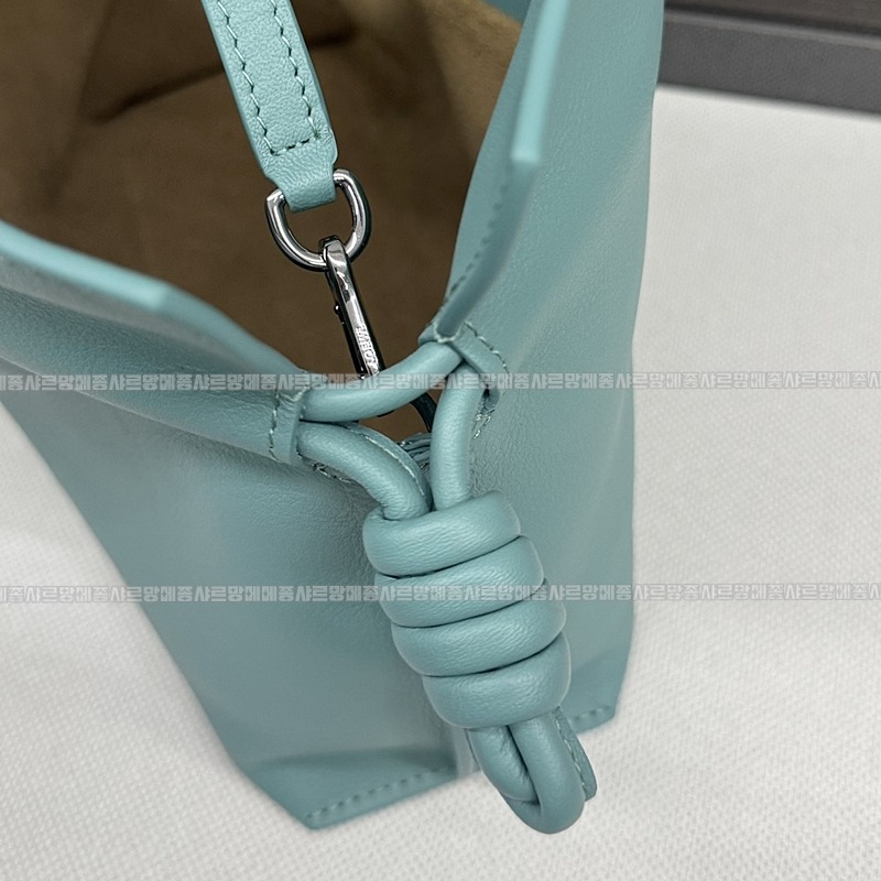 로에베플라멩코클러치  20260706 115045 018.jpg