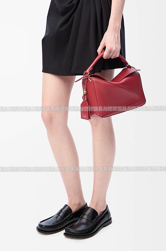 로에베페더라이트퍼즐백  20260709 131050 076.jpg
