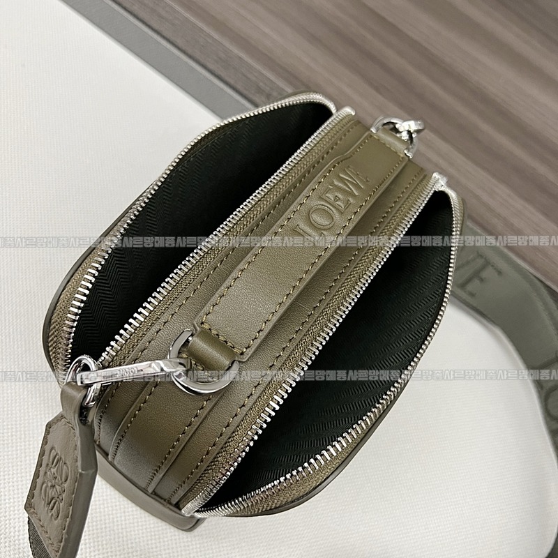 로에베카메라크로스백미니  20260712 125910 019.jpg