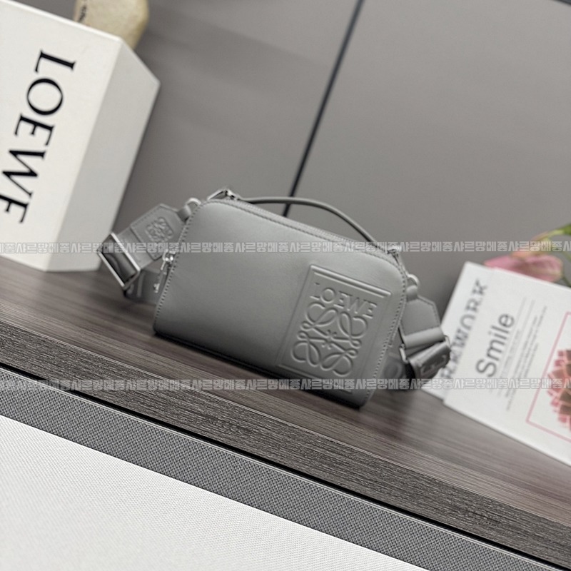 로에베카메라크로스백미니  20260712 125927 082.jpg