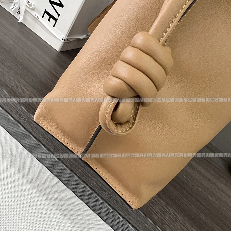 로에베플라멘코클러치  20260712 151026 038.jpg
