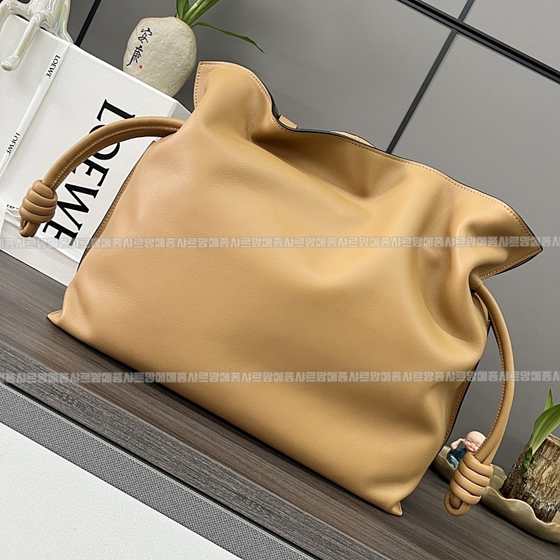 로에베플라멘코클러치  20260712 151025 036.jpg