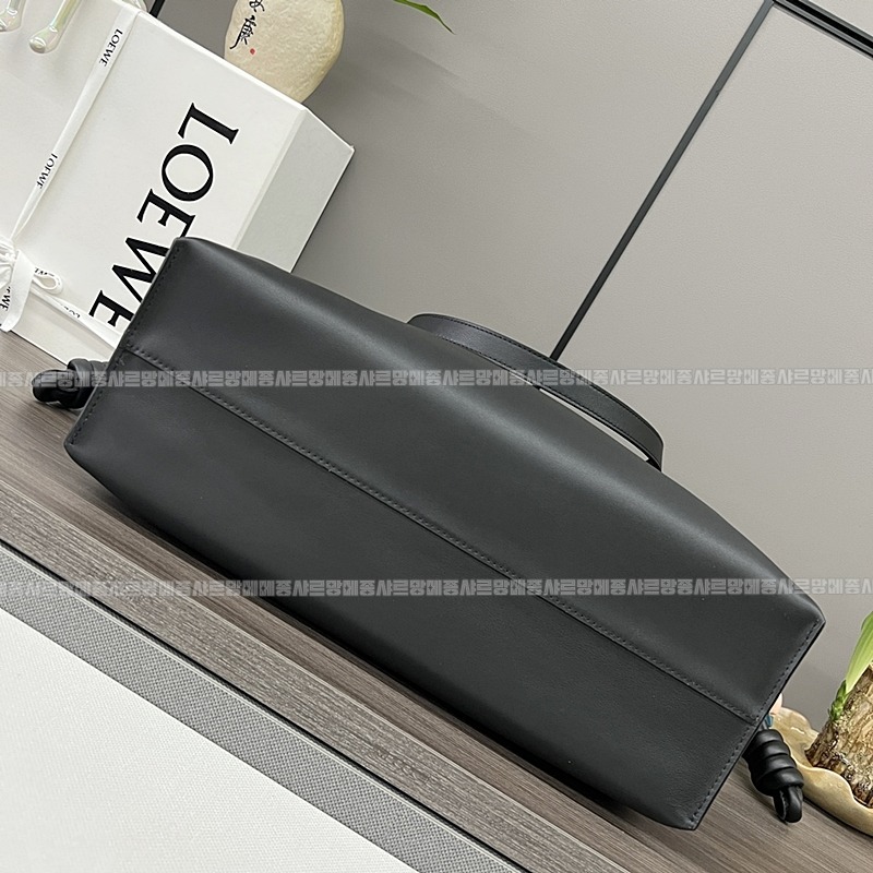 로에베플라멘코클러치  20260712 151028 049.jpg
