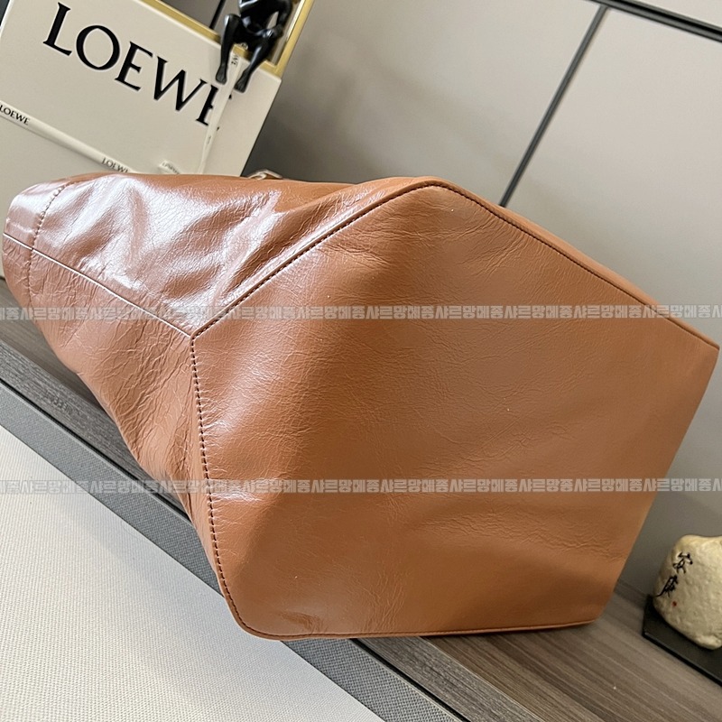 로에베폴드쇼퍼백  20260712 153531 008.jpg