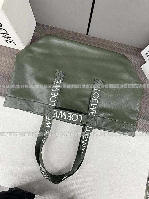 로에베폴드쇼퍼백  20260712 153547 071.jpg