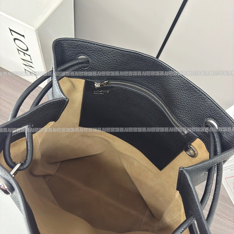 로에베페블파우치  20260713 114119 019.jpg
