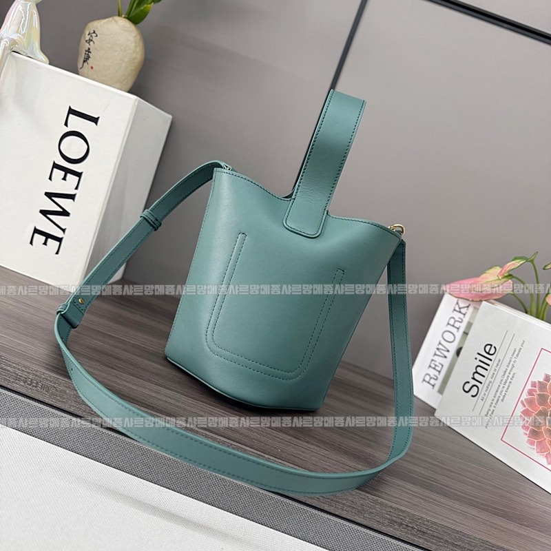 로에베미니페블버킷백  20260714 101336 116.jpg
