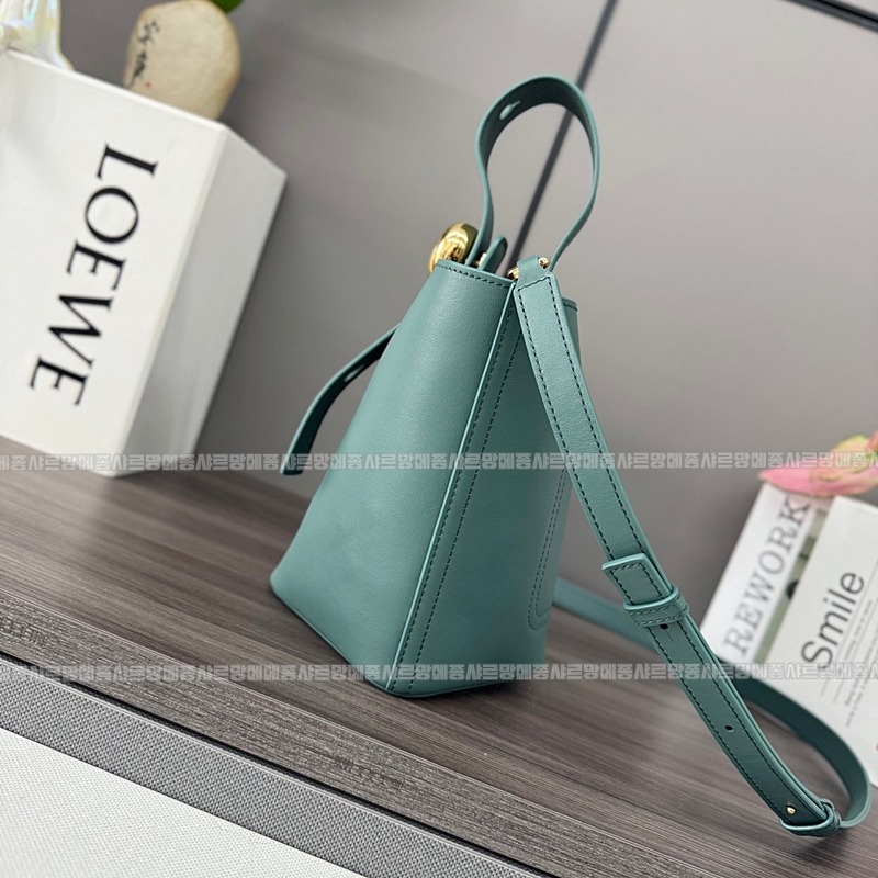 로에베미니페블버킷백  20260714 101336 115.jpg