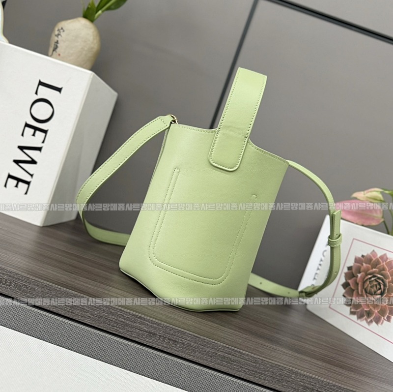 로에베미니페블버킷백  20260714 101344 149.jpg