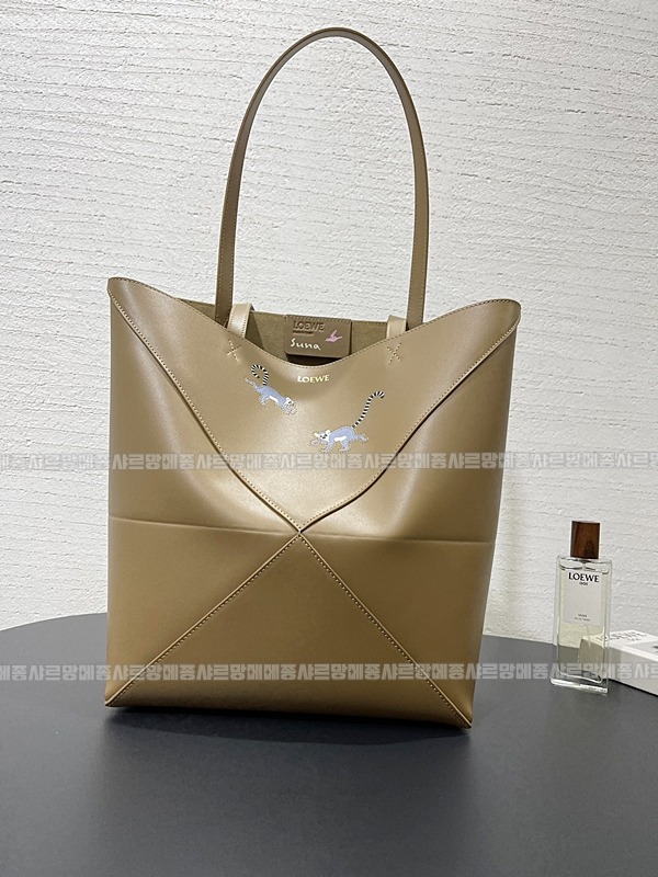 로에베퍼즐폴드토트백  20260714 143422 006.jpg