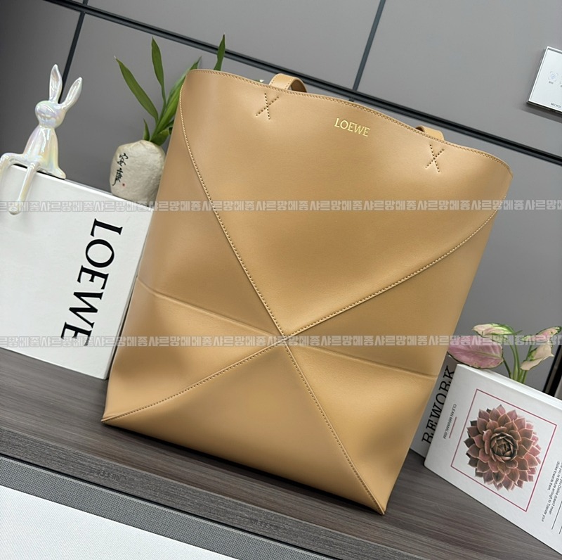 로에베퍼즐폴드토트백  20260714 153131 084.jpg