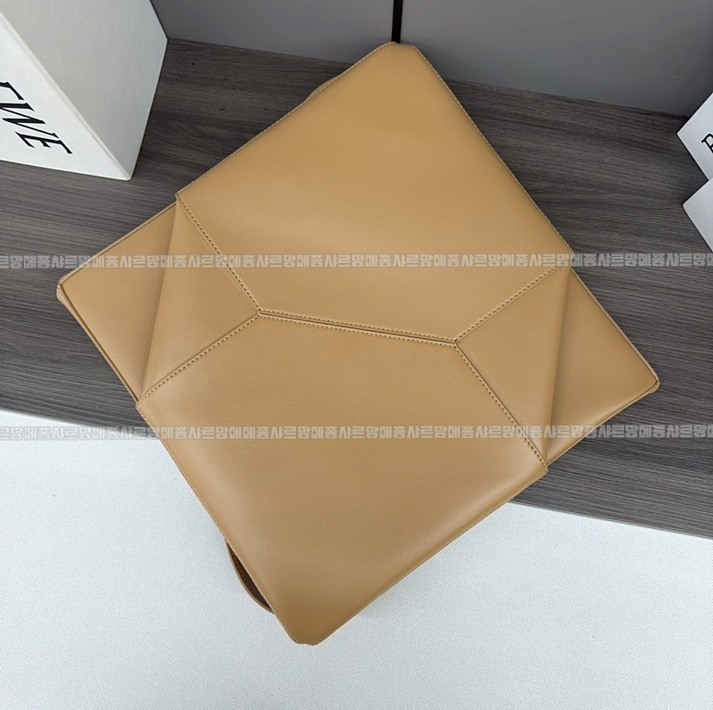 로에베퍼즐폴드토트백  20260714 153131 090.jpg