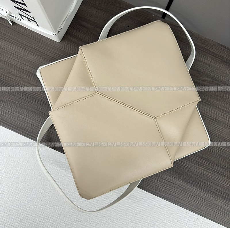 로에베퍼즐폴드토트백  20260715 131743 079.jpg